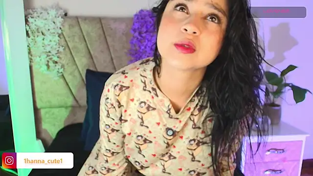 Snapshot of hannaa_cute chatting on 05.14.26 hannaa cute online show from 05.14.26