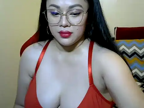 Snapshot of celine_margo chatting on 09.22.25 celine margo online show from 09.22.25