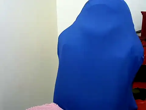 Snapshot of celine_margo chatting on 10.05.25 celine margo online show from 10.05.25