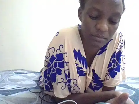 Snapshot of SimplyHer chatting on 12.22.25 SimplyHer online show from 12.22.25