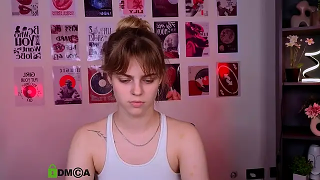 Snapshot of naya_may chatting on 07.19.26 naya may online show from 07.19.26