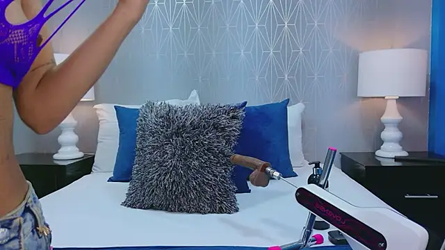 VioletGracee online show from 02.02.26