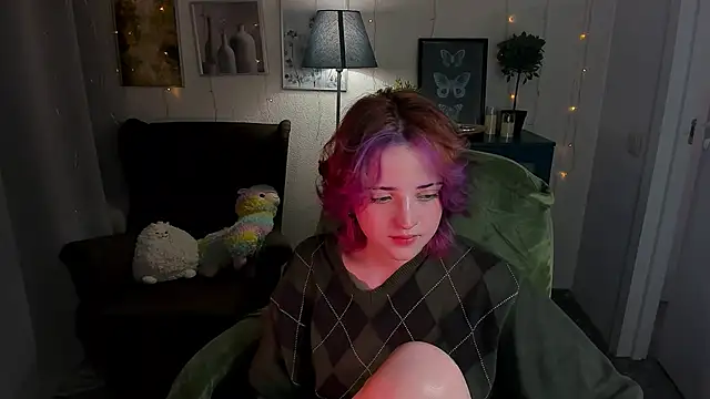 Snapshot of SarahShelby chatting on 04.30.26 SarahShelby online show from 04.30.26