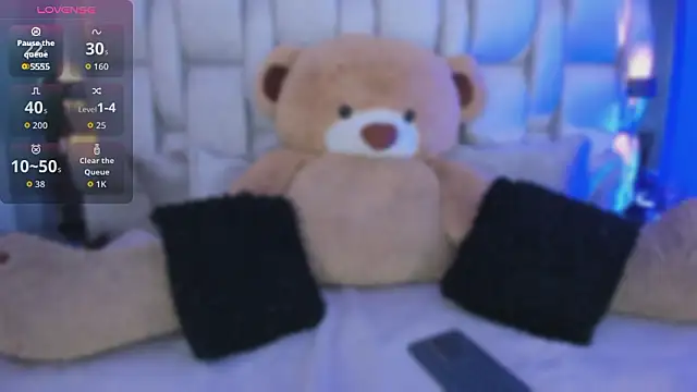 Snapshot of _PaulinaDoll_ chatting on 03.29.26 PaulinaDoll online show from 03.29.26