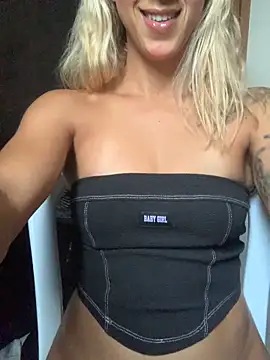 Snapshot of bety13 chatting on 02.28.26 bety13 online show from 02.28.26