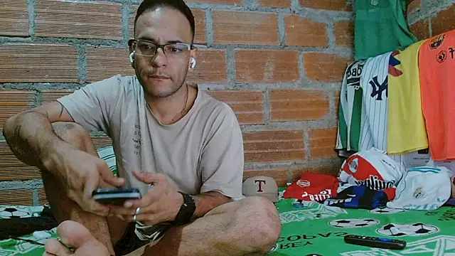 Snapshot of Alphamaster_92 chatting on 02.21.26 Alphamaster 92 online show from 02.21.26