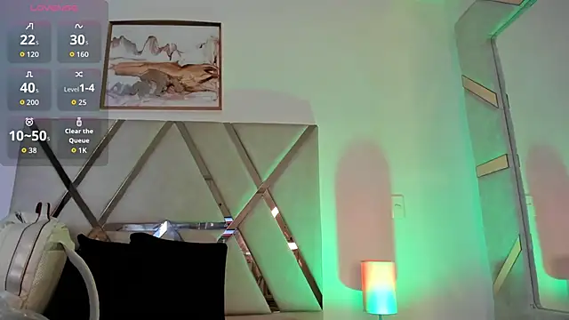 Evaa Millss online show from 01.09.26