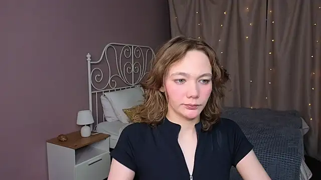 Snapshot of NovaEva_ chatting on 05.22.26 NovaEva online show from 05.22.26