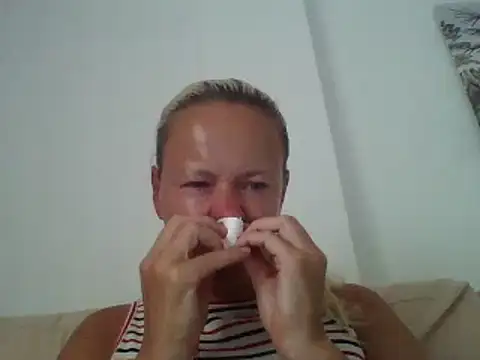 Snapshot of jennyblondeuk chatting on 06.17.26 jennyblondeuk online show from 06.17.26