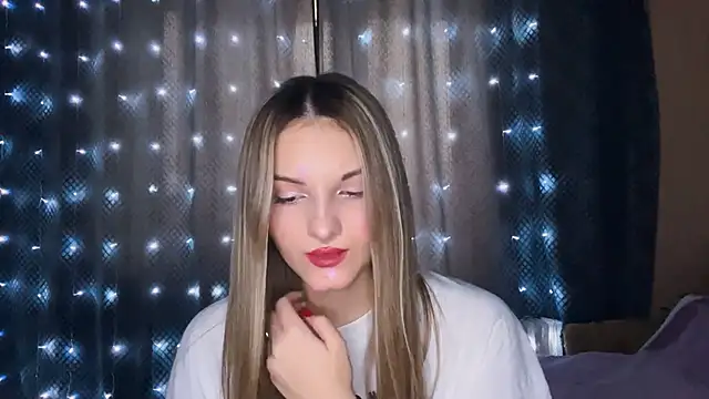 Snapshot of EmllyLighty chatting on 01.06.26 EmllyLighty online show from 01.06.26