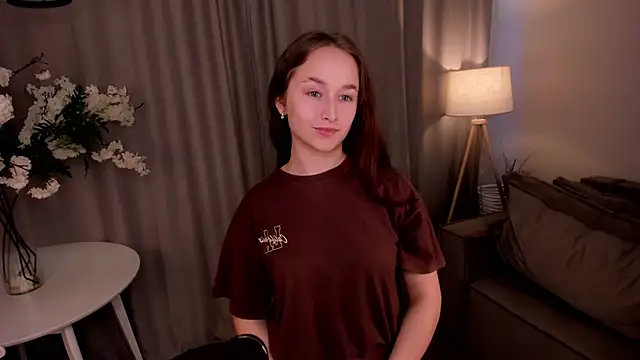 Julie Lamb online show from 01.06.26