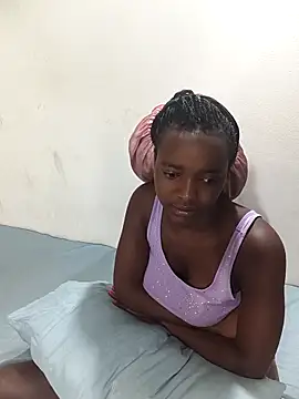 Snapshot of ShyNaughtyBabe chatting on 04.12.26 ShyNaughtyBabe online show from 04.12.26