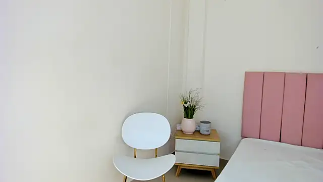 Snapshot of Luz_noxentia chatting on 05.04.26 Luz noxentia online show from 05.04.26