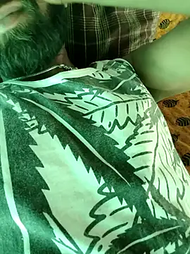 Snapshot of Hot2602 chatting on 12.22.25 Hot2602 online show from 12.22.25