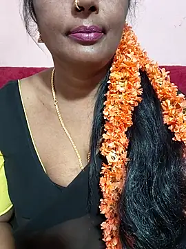 Snapshot of siri_tamiltelugu chatting on 04.04.26 siri tamiltelugu online show from 04.04.26