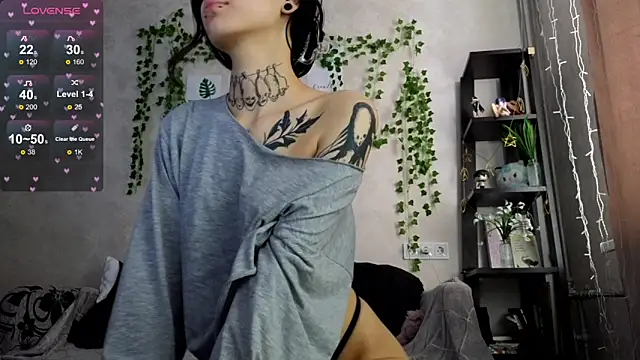 LeonaHinnes online show from 03.10.26