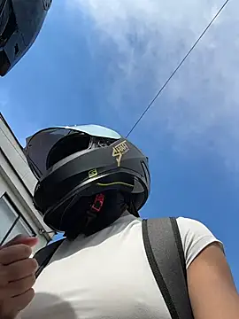 Ema Rose  online show from 04.04.26