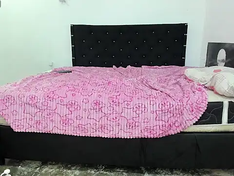 richblack01 online show from 03.17.26