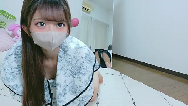 Snapshot of Kiki-jpn chatting on 06.25.26 Kiki-jpn online show from 06.25.26