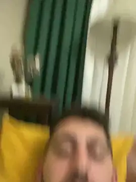 Snapshot of akindrv1 chatting on 12.22.25 akindrv1 online show from 12.22.25