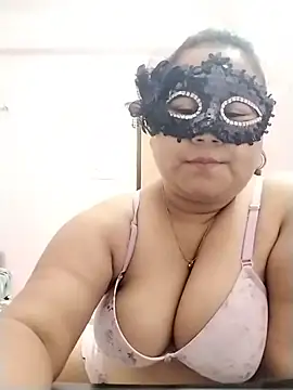 Snapshot of DesiSeductress chatting on 03.14.26 DesiSeductress online show from 03.14.26