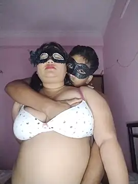Snapshot of DesiSeductress chatting on 03.26.26 DesiSeductress online show from 03.26.26