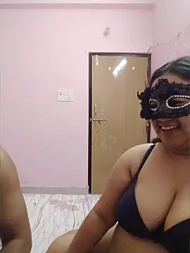 Snapshot of DesiSeductress chatting on 04.09.26 DesiSeductress online show from 04.09.26