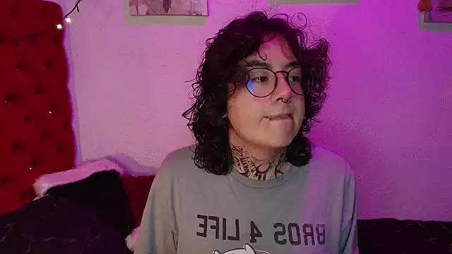 VelvetKai nom online show from 12.23.25