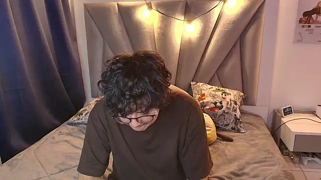 VelvetKai nom online show from 04.13.26