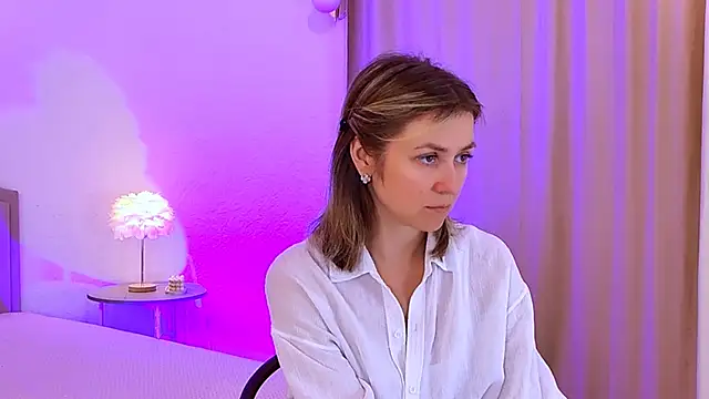 Snapshot of EmeraldGlow chatting on 02.05.26 EmeraldGlow online show from 02.05.26