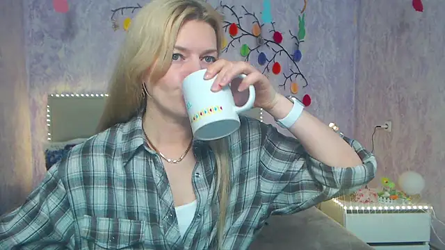 Snapshot of MelissaTyler chatting on 04.09.26 MelissaTyler online show from 04.09.26