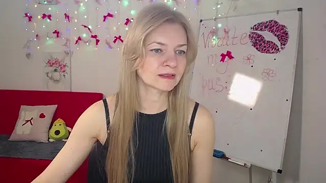 Snapshot of MelissaTyler chatting on 05.03.26 MelissaTyler online show from 05.03.26