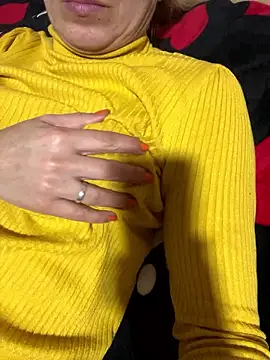 Snapshot of SexyMamiVee chatting on 01.08.26 SexyMamiVee online show from 01.08.26