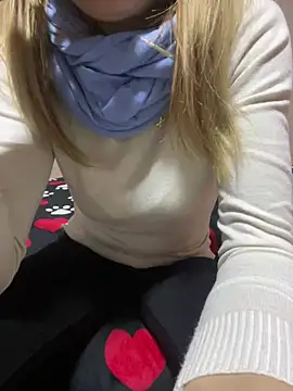 Snapshot of SexyMamiVee chatting on 01.14.26 SexyMamiVee online show from 01.14.26