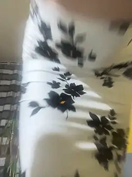 SexyMamiVee online show from 04.14.26