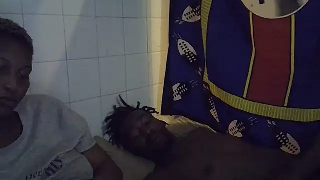 Snapshot of goldenstrips295 chatting on 03.30.26 goldenstrips295 online show from 03.30.26