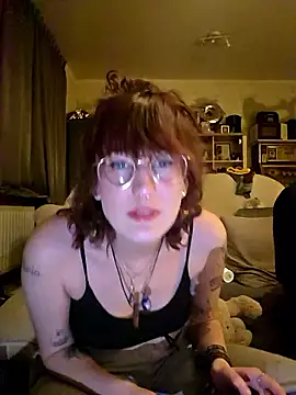 Snapshot of MisterandNiffyNoon chatting on 01.07.26 MisterandNiffyNoon online show from 01.07.26