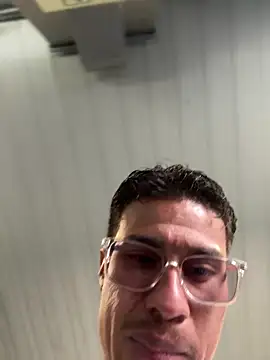 Snapshot of Latin_Paisa_Boy chatting on 04.25.26 Latin Paisa Boy online show from 04.25.26