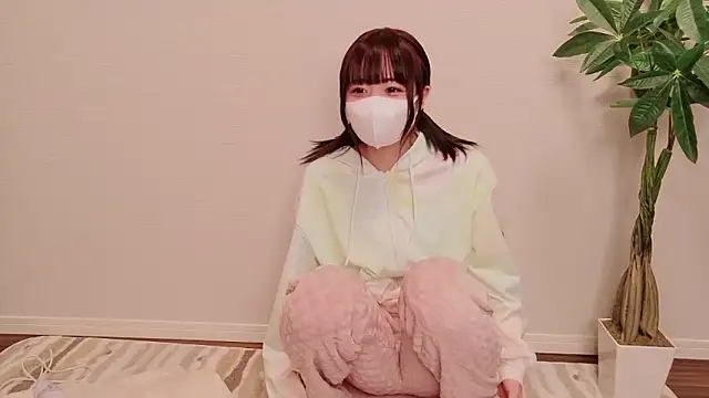 Snapshot of Mia--meow-- chatting on 01.13.26 Mia--meow-- online show from 01.13.26