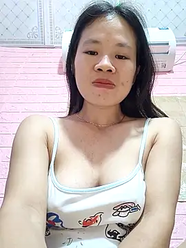 Snapshot of MISSINKUTE chatting on 04.16.26 MISSINKUTE online show from 04.16.26