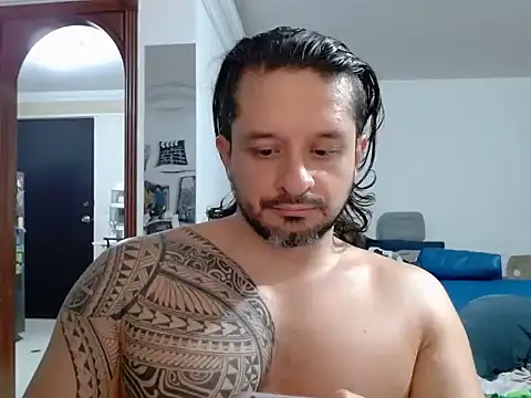 Snapshot of gonzzohunterr chatting on 06.12.26 gonzzohunterr online show from 06.12.26