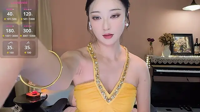 Snapshot of Molly00- chatting on 05.18.26 Molly00- online show from 05.18.26