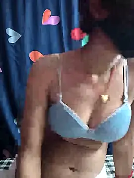 Snapshot of Naughty_Seema chatting on 04.11.26 Naughty Seema online show from 04.11.26