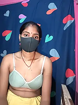 Snapshot of Naughty_Seema chatting on 04.14.26 Naughty Seema online show from 04.14.26