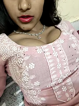 Snapshot of Yours-Zeenat chatting on 04.27.26 Yours-Zeenat online show from 04.27.26