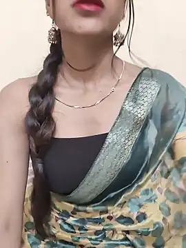 Snapshot of Yours-Zeenat chatting on 05.15.26 Yours-Zeenat online show from 05.15.26