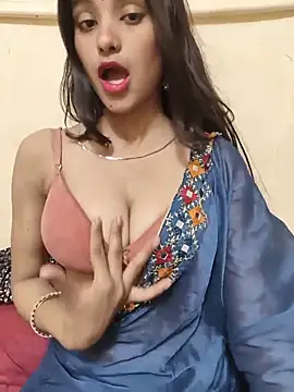 Snapshot of Yours-Zeenat chatting on 05.22.26 Yours-Zeenat online show from 05.22.26