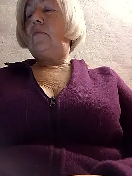 Snapshot of KlaudiaDarling chatting on 01.09.26 KlaudiaDarling online show from 01.09.26