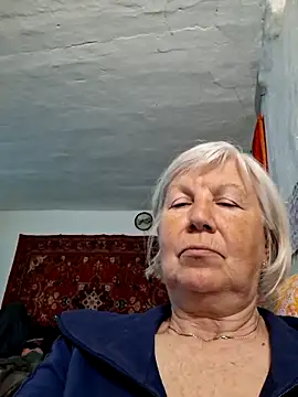 Snapshot of KlaudiaDarling chatting on 04.21.26 KlaudiaDarling online show from 04.21.26