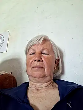 Snapshot of KlaudiaDarling chatting on 05.04.26 KlaudiaDarling online show from 05.04.26